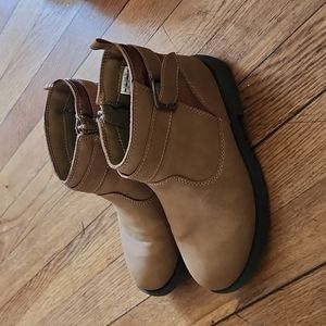 Carters girls booties